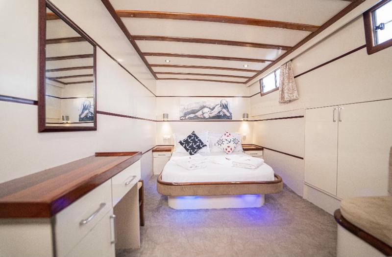 Book yachts online - other - Gulet - Azura - rent
