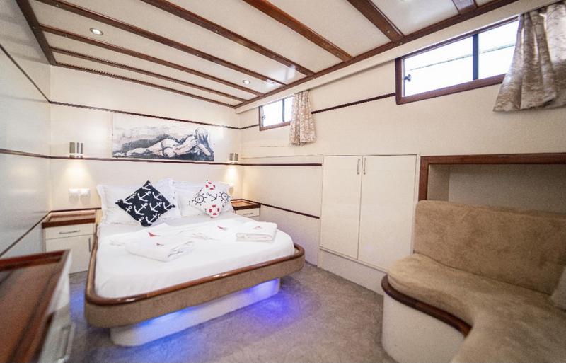 Book yachts online - other - Gulet - Azura - rent