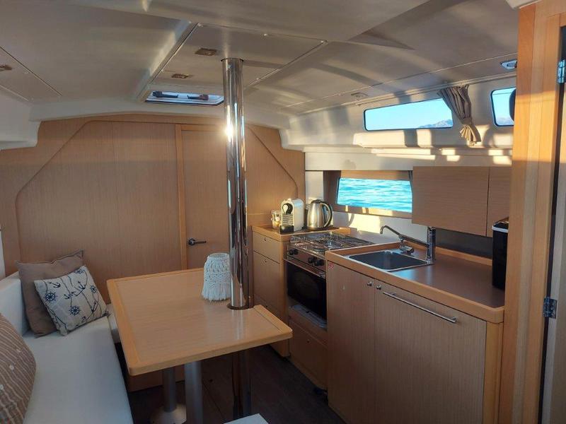 Book yachts online - sailboat - Oceanis 35 - Oceanis 35 (2016) - rent