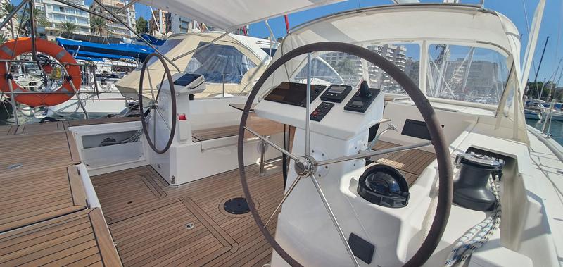 Book yachts online - sailboat - Bavaria C45 Style - Whisper - rent