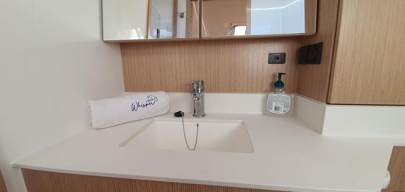 Book yachts online - sailboat - Bavaria C45 Style - Whisper - rent