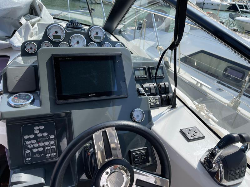 Book yachts online - motorboat - Bavaria Sport 330 Open - Sunrise I - rent