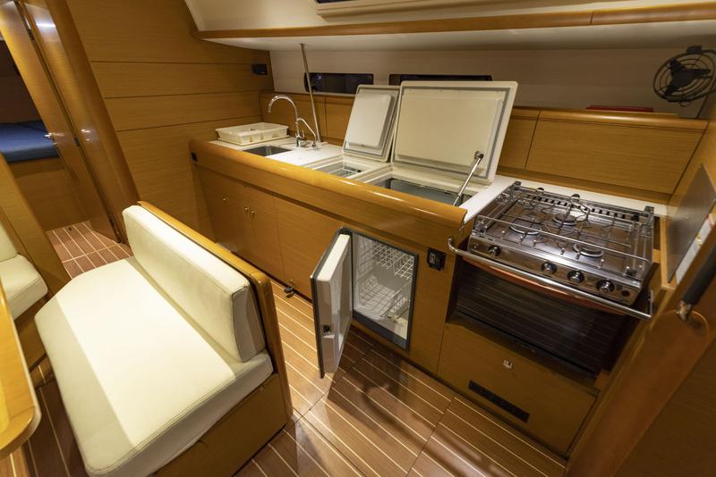 Book yachts online - sailboat - Sun Odyssey 469 - Santa Ponsa - rent