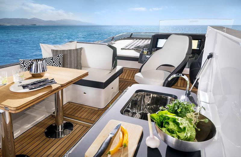 Book yachts online - motorboat - Bavaria R55 Fly - Valluga - rent