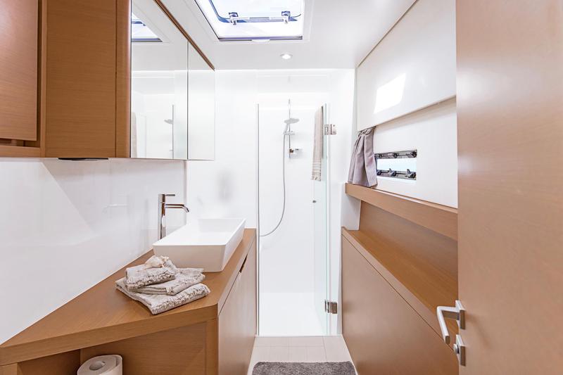 Book yachts online - catamaran - Itacatamaran 14.99D - Edenj - rent
