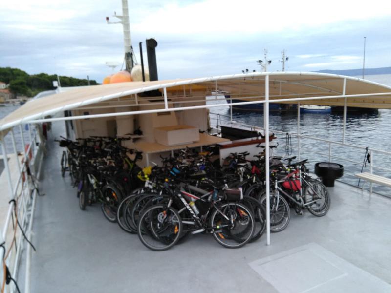 Book yachts online - motorboat - Motoryacht - Amadeus - rent