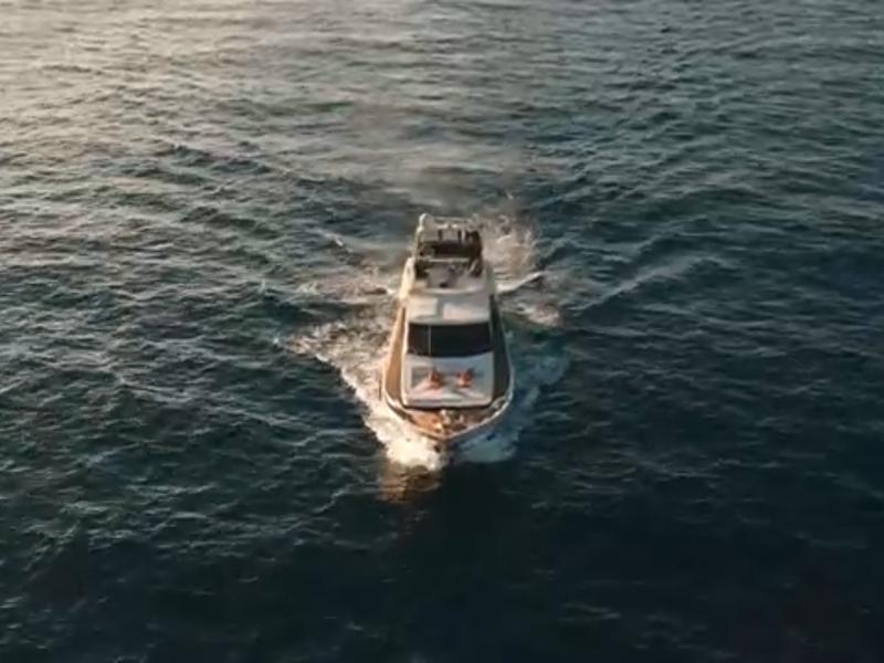 Book yachts online - motorboat - Canados 70 - Marhel 3 - rent