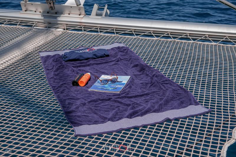 Book yachts online - catamaran - Belize 43 - Marina Piccola - rent