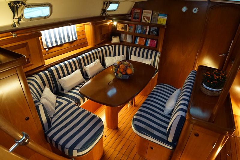 Book yachts online - sailboat - Beneteau 50 - MIKY - rent
