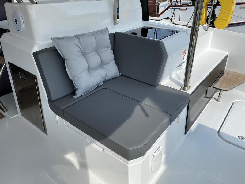 Book yachts online - catamaran - Astréa 42 - Ooga Chaka - rent