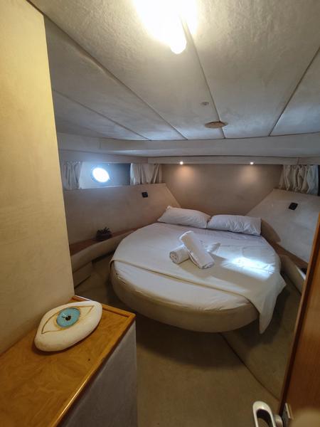 Book yachts online - motorboat - Posillipo Martinica 42 TS - Dim - rent