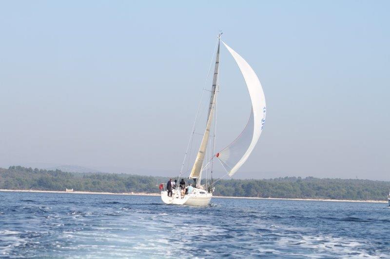Book yachts online - sailboat - Elan 340 - Golf - rent