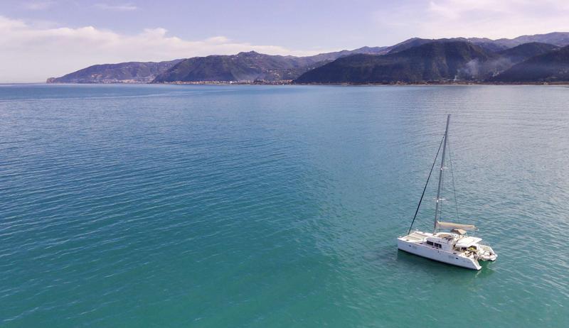 Book yachts online - catamaran - Lagoon 450 - Opera Prima - rent