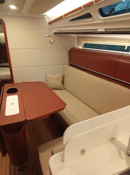 Book yachts online - sailboat - Dehler 38SQ - Break Free - rent
