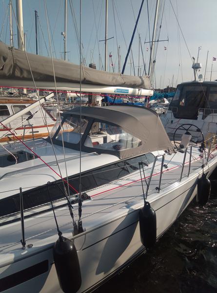 Book yachts online - sailboat - Dehler 38SQ - Break Free - rent