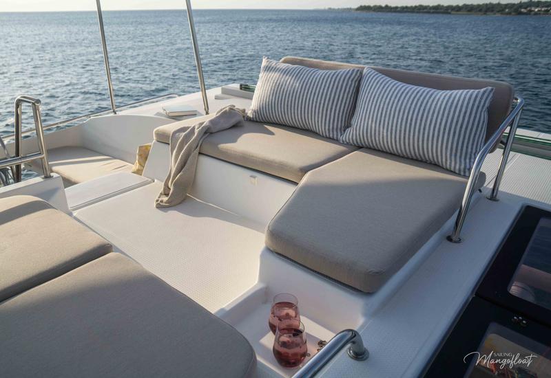 Book yachts online - catamaran - Helia 44 - Mangofloat - rent
