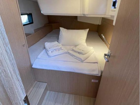 Book yachts online - sailboat - Bavaria C42 - Donuha - rent