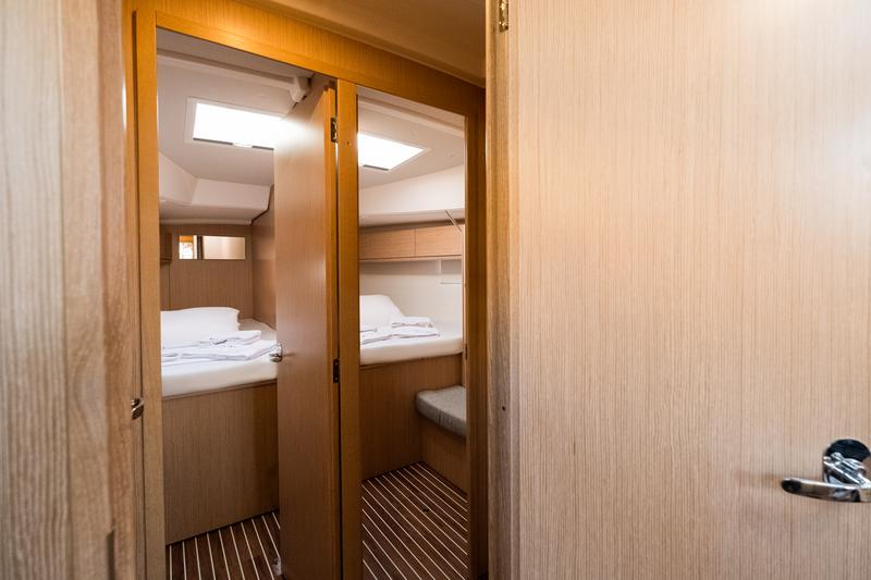 Book yachts online - sailboat - Bavaria Cruiser 46 - Beluga 1 - rent