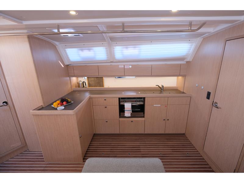 Book yachts online - sailboat - Bavaria Cruiser 46 - Afalina - rent
