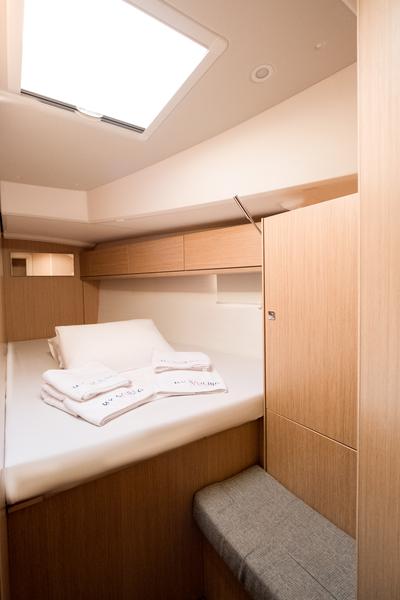 Book yachts online - sailboat - Bavaria Cruiser 46 - Afalina - rent
