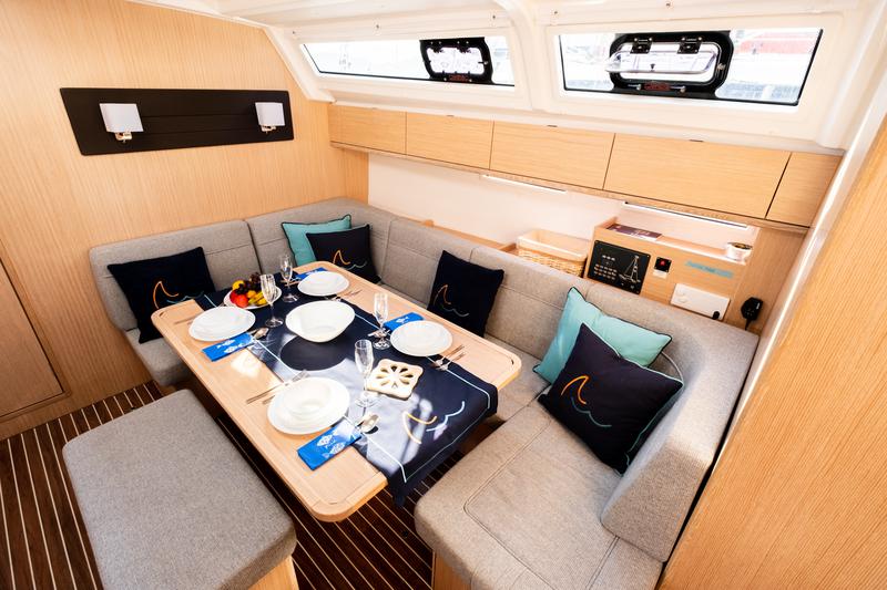 Book yachts online - sailboat - Bavaria Cruiser 46 - Afalina - rent