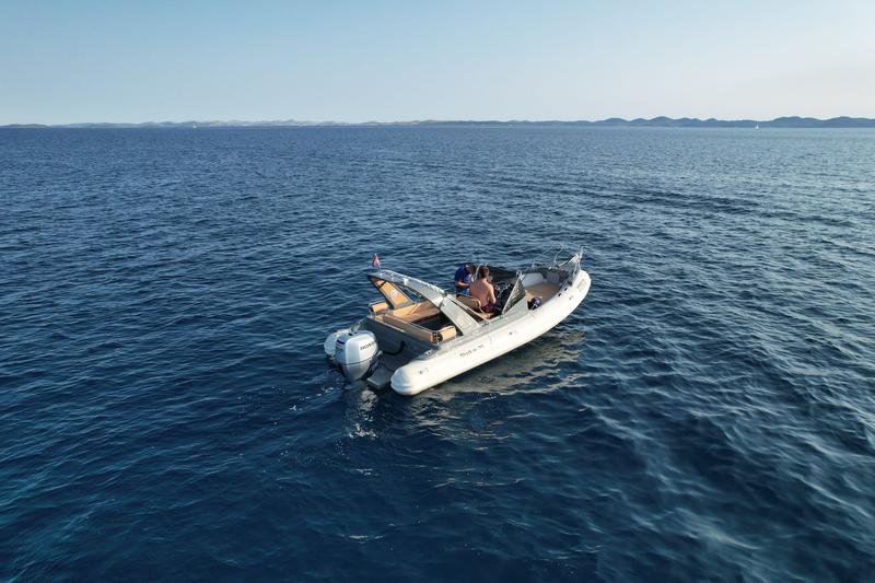 Book yachts online - motorboat - Shark BF 23 Sport - Shark - rent