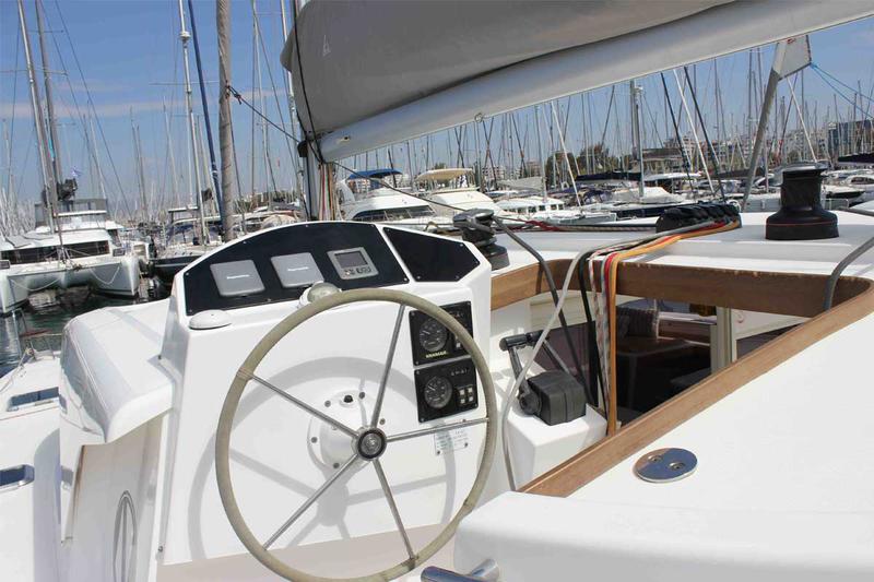 Book yachts online - catamaran - Nautitech 441 - Starlight - rent
