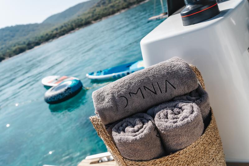 Book yachts online - catamaran - Lagoon 46 - OMNIA  - rent