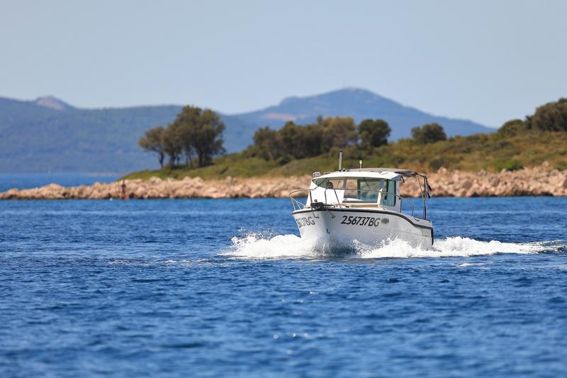 Book yachts online - motorboat - Ocqueteau Timonier 715 - Timonier 715 - rent