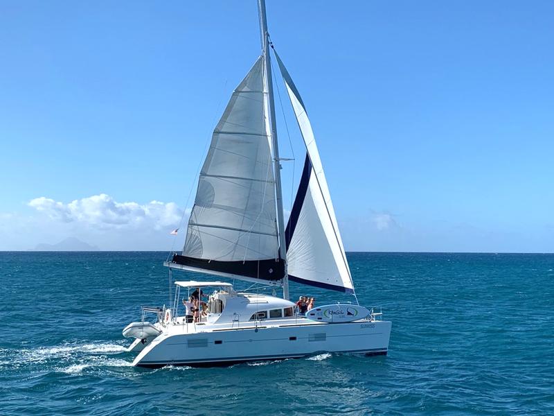 Book yachts online - catamaran - Lagoon 38 - SUNKISS - rent