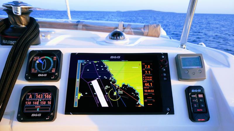 Book yachts online - catamaran - Lagoon 39 - Lion Royal - rent