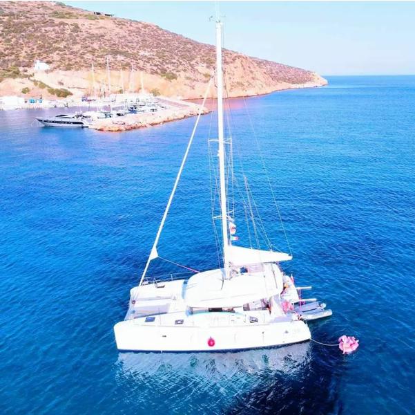 Book yachts online - catamaran - Lagoon 39 - Lion Royal - rent