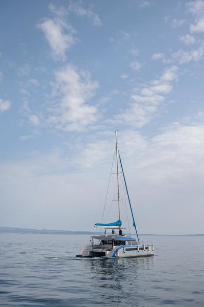 Book yachts online - catamaran - Luna 49 - Blue - rent