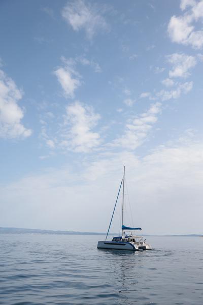 Book yachts online - catamaran - Luna 49 - Blue - rent