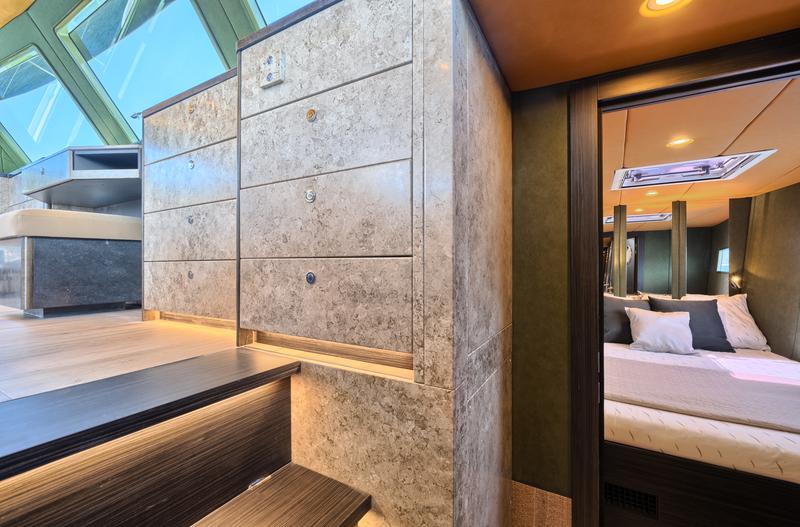 Book yachts online - catamaran - Luna 49 - Gold - rent