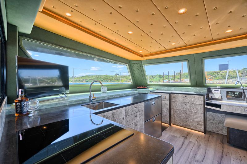 Book yachts online - catamaran - Luna 49 - Gold - rent
