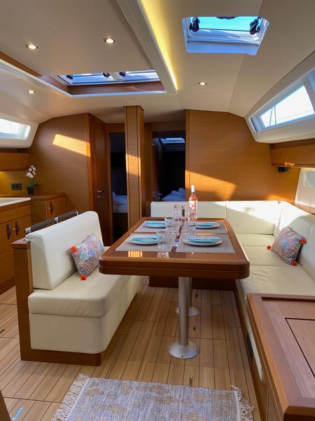 Book yachts online - sailboat - Jeanneau 54 - AEGEAN STAR - rent