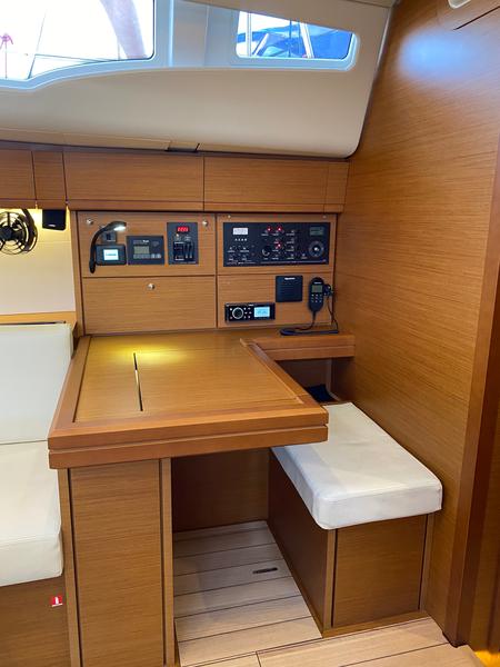 Book yachts online - sailboat - Jeanneau 54 - AEGEAN STAR - rent