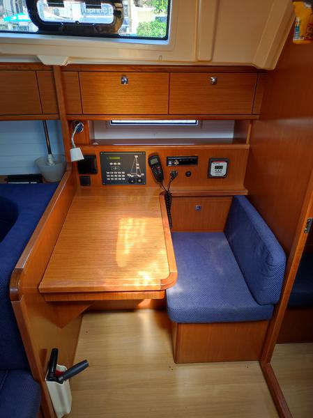 Book yachts online - sailboat - Bavaria Cruiser 41 - IOLI - rent