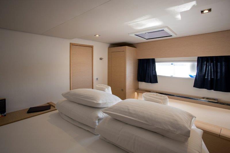 Book yachts online - catamaran - Saba 50 - Anna Isabella - rent