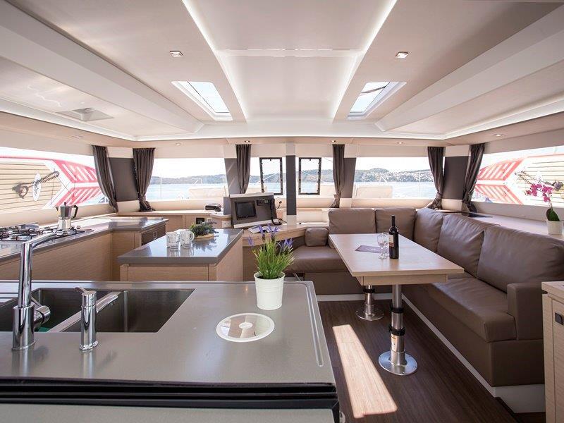Book yachts online - catamaran - Saba 50 - Anna Isabella - rent