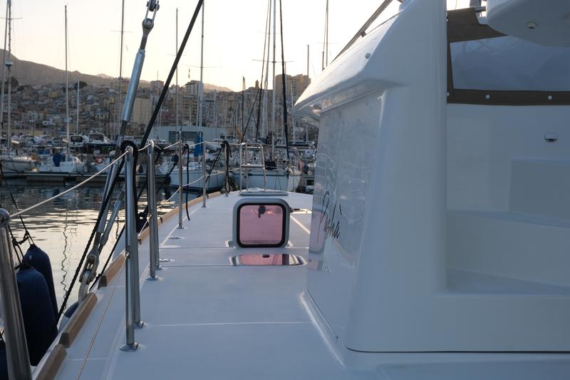 Book yachts online - catamaran - Lagoon 450 Fly - Pasha - rent