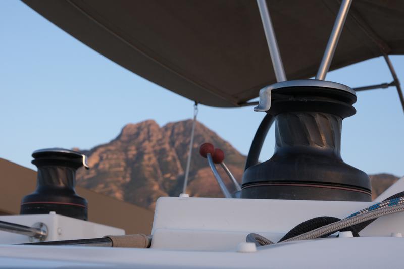 Book yachts online - catamaran - Lagoon 450 Fly - Pasha - rent