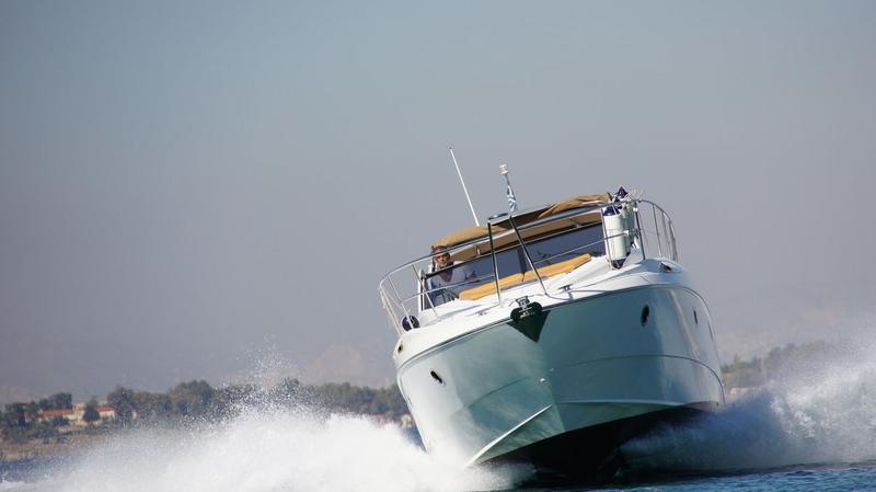 Book yachts online - motorboat - Monte Carlo 37 Open - Port Solent - rent