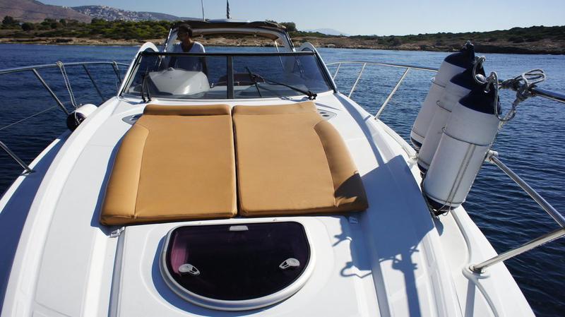 Book yachts online - motorboat - Monte Carlo 37 Open - Port Solent - rent