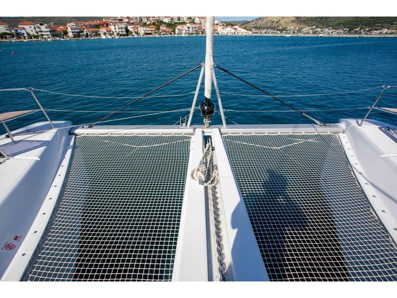Book yachts online - catamaran - Lagoon 46 Owner Version - Unbound - rent