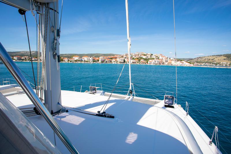 Book yachts online - catamaran - Lagoon 46 Owner Version - Unbound - rent