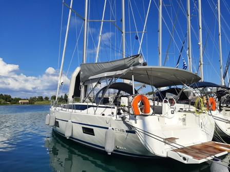 Book yachts online - sailboat - Bavaria C45 Holiday - ARTEMIS - rent