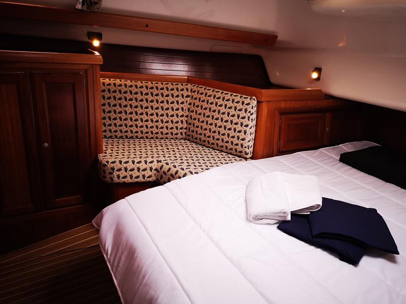 Book yachts online - sailboat - Dufour 39CC - Rafale - rent