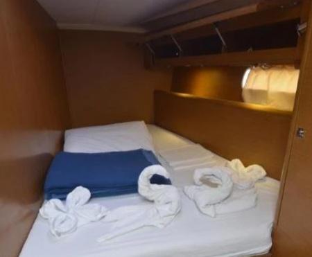 Book yachts online - sailboat - Jeanneau 53 - Gin Tonic - rent